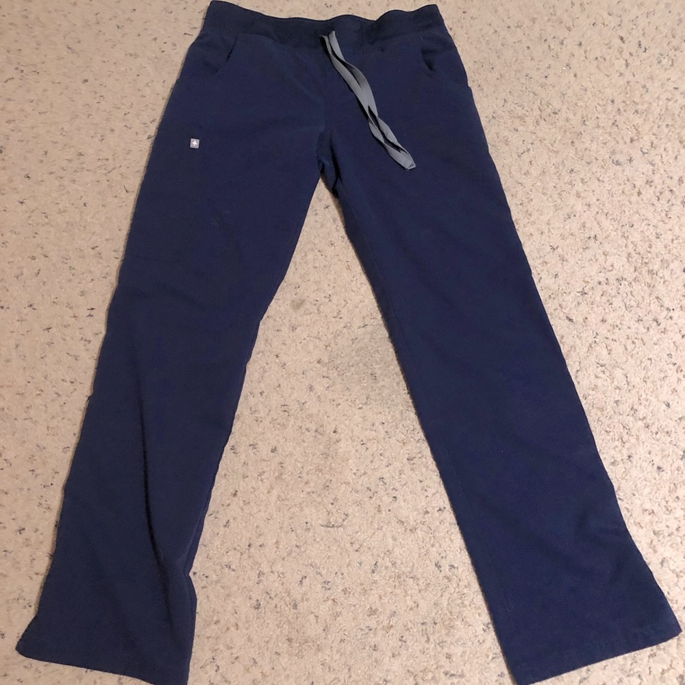 Figs kade scrub pants in navy size small color navy
